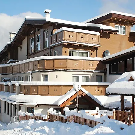 Penthouse In Near Lift
